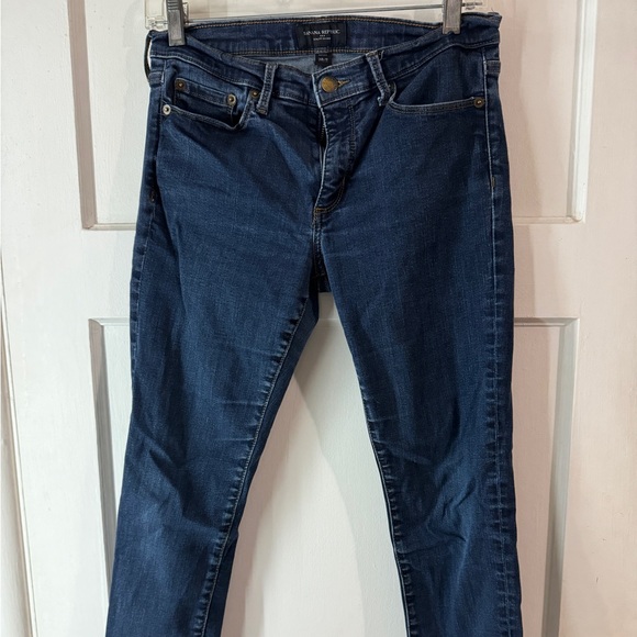 28” Banana Republic skinny jeans - Picture 4 of 4